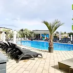 N Pool Navodari