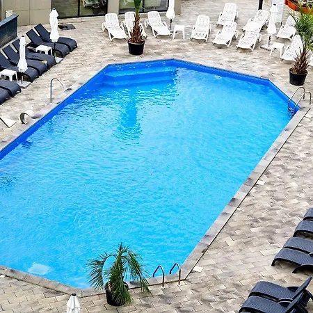 N Pool Apartment Navodari